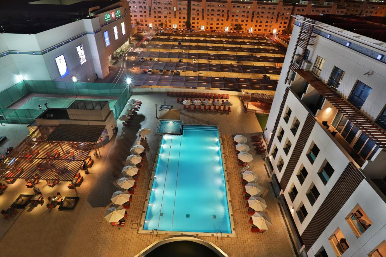 โรงแรมฮิลี่ เรย์ฮาน บาย โรทาน่า อัลอิน ภายนอก รูปภาพ The hotel's pool