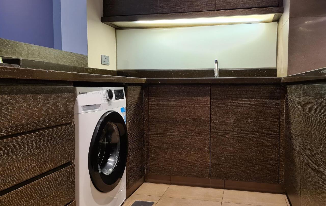 โรงแรมฮิลี่ เรย์ฮาน บาย โรทาน่า อัลอิน ภายนอก รูปภาพ A laundry room