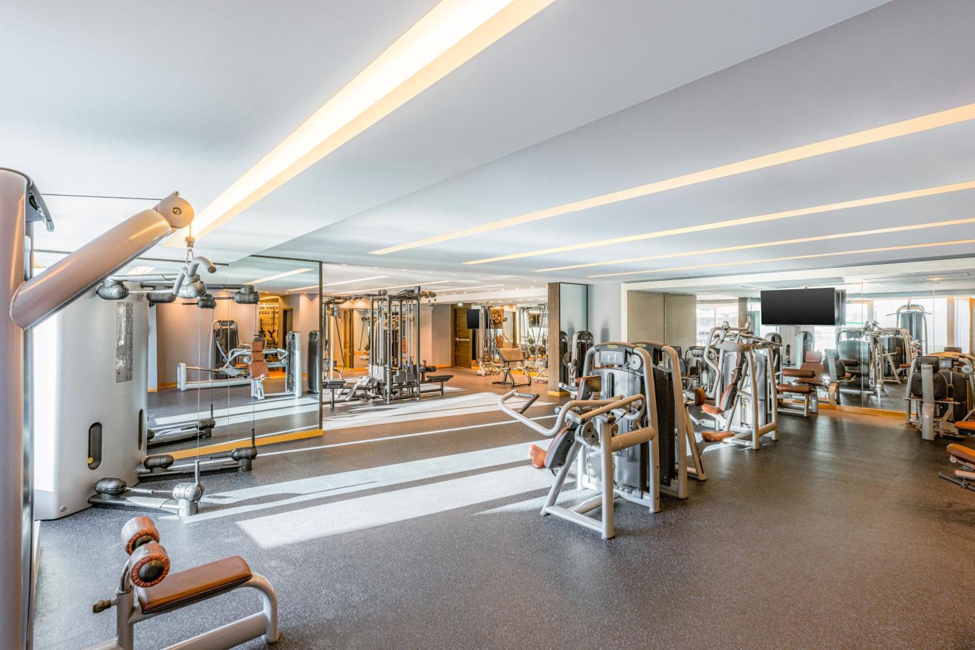 โรงแรมฮิลี่ เรย์ฮาน บาย โรทาน่า อัลอิน ภายนอก รูปภาพ The gym at the hotel