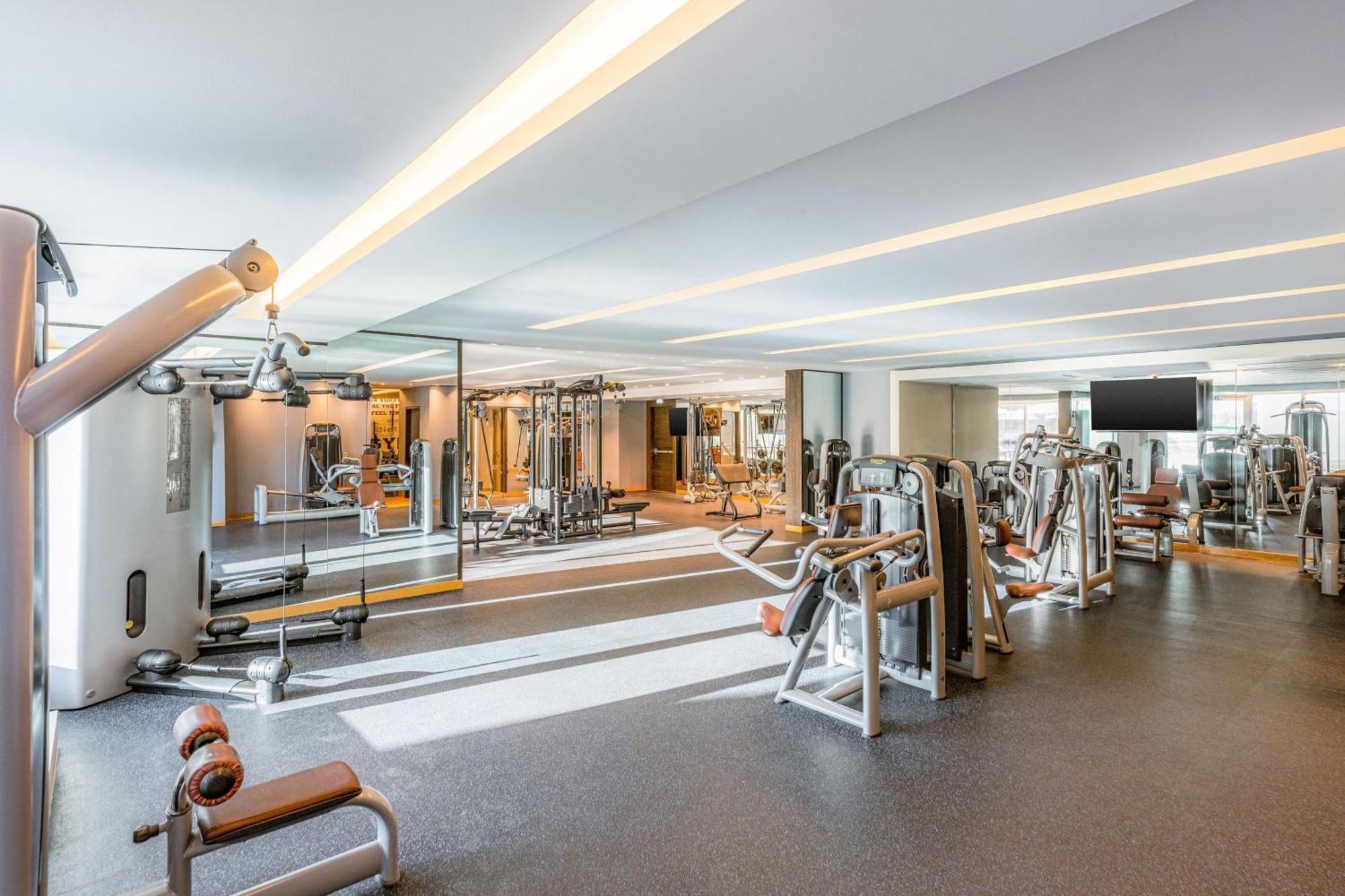 โรงแรมฮิลี่ เรย์ฮาน บาย โรทาน่า อัลอิน ภายนอก รูปภาพ The gym at the hotel